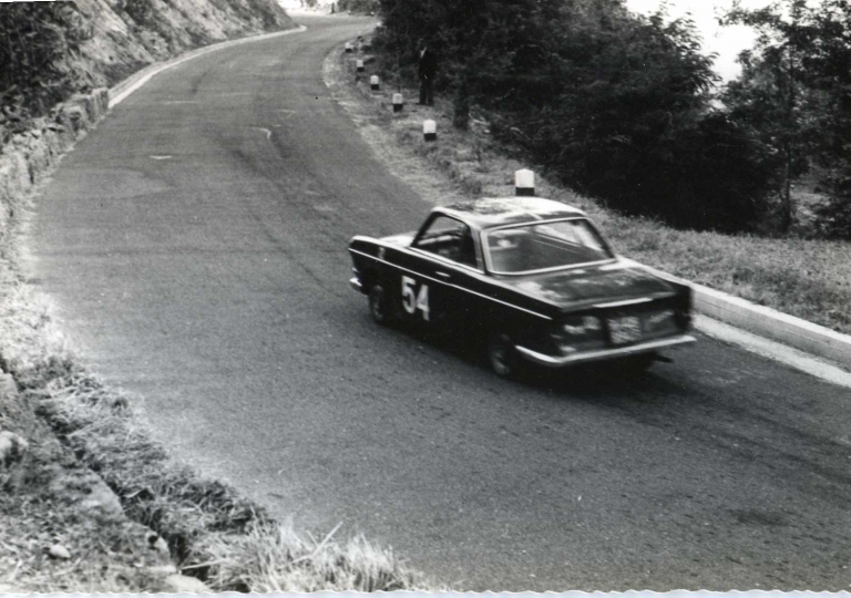 1962 Franco Chiari su BMW 700 impegnato al secondo tornante